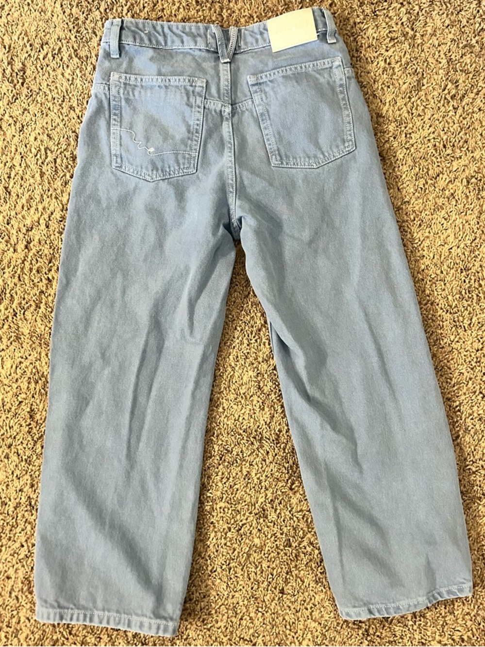 Women’s we the free size 26 light wash blue jeans gently used - Picture 4 of 6